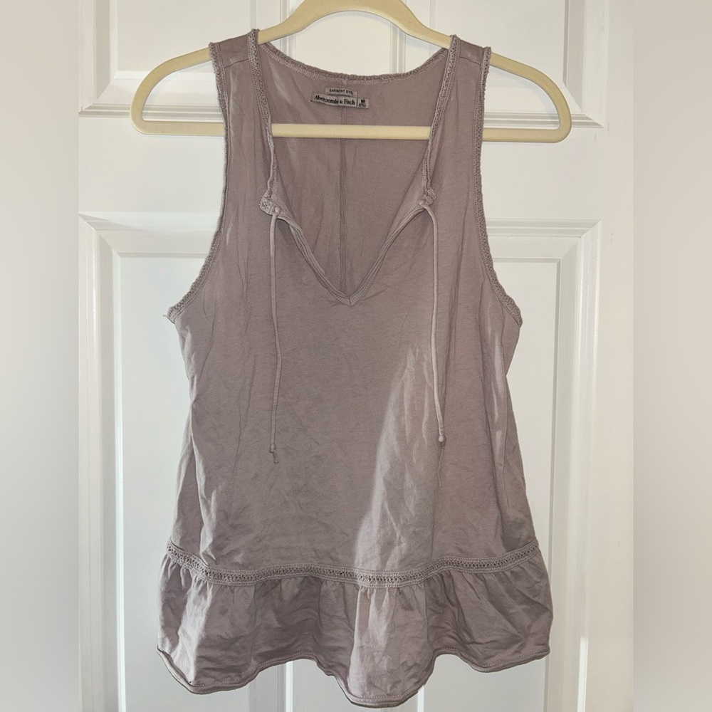 Abercrombie & Fitch nude blush tank top. Size M.